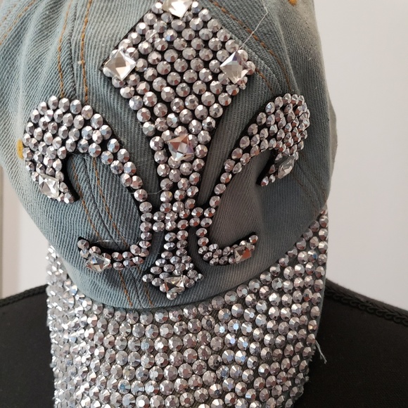 Womens New Blinged out Fleur De Lis Fitted Cap - Picture 3 of 5